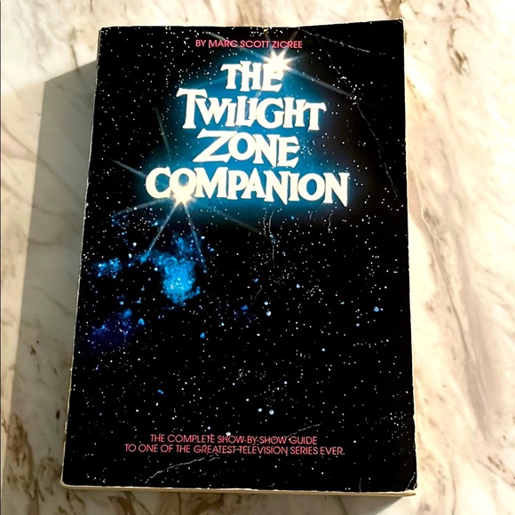 The Twilight Zone Companion Book - Picture 1 of 9